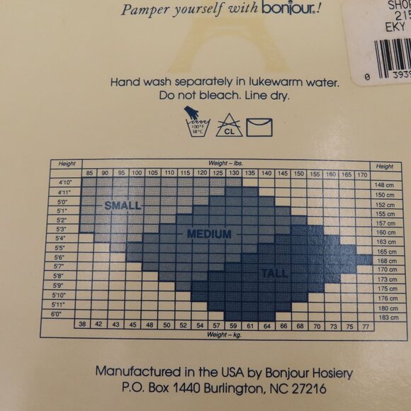 VTG Bonjour Women Small Medium S/M Matte Opaque Red Sandalfoot Pantyhose NEW - Picture 6 of 9